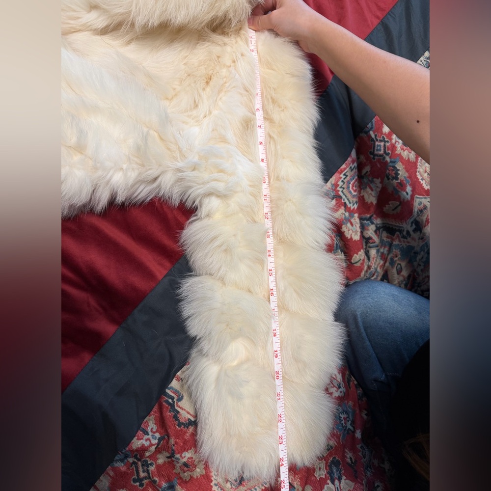 gorgeous vintage arctic white fox fur coat - Picture 5 of 15
